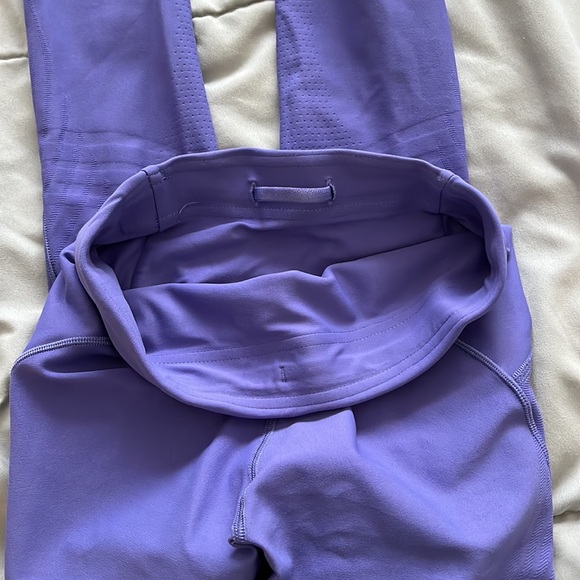 Lululemon leggings size 2, purple color, string adjusted around waist - Picture 6 of 7